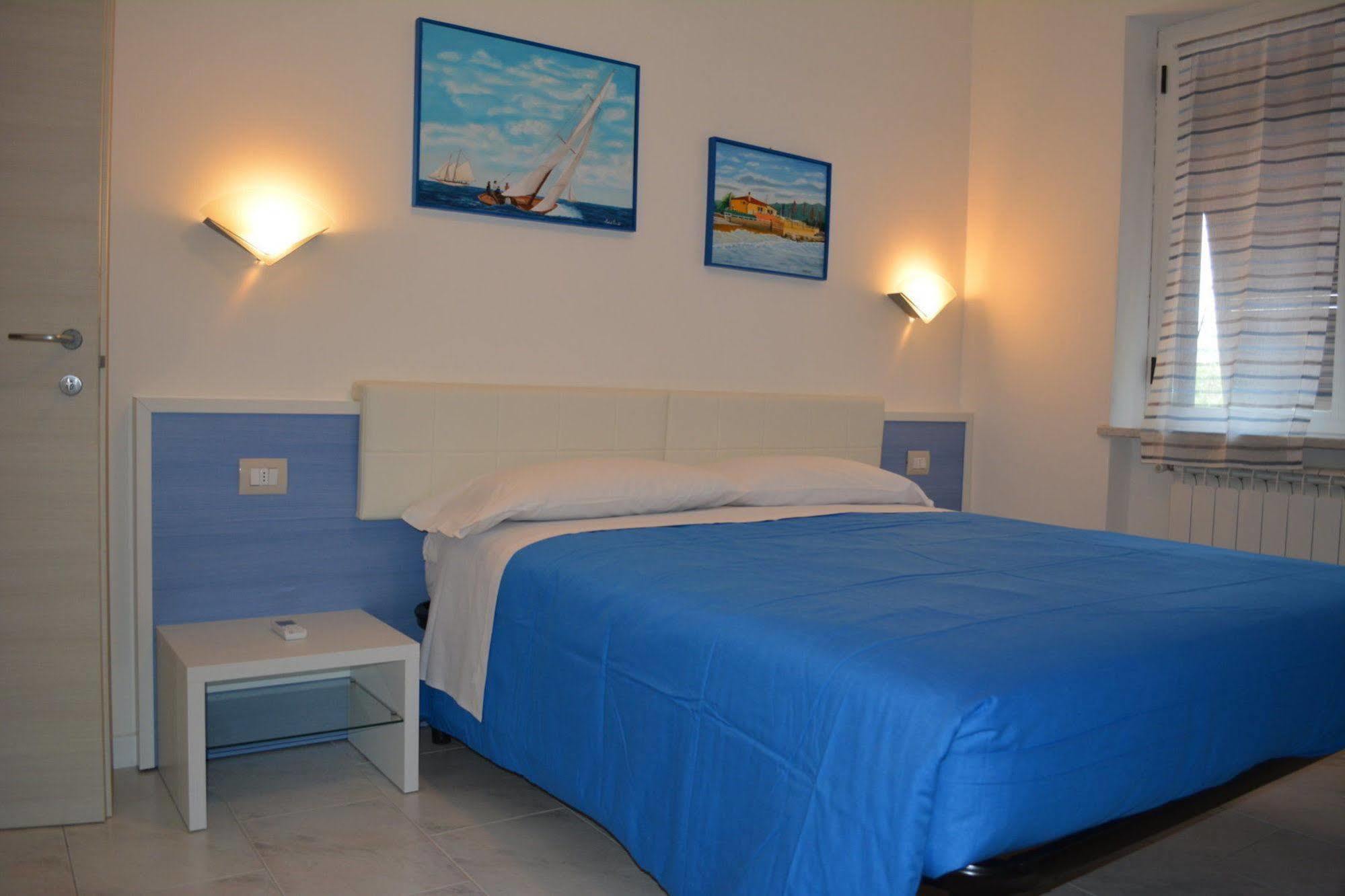 Casa Vacanza La Luna Sarzana Exterior foto