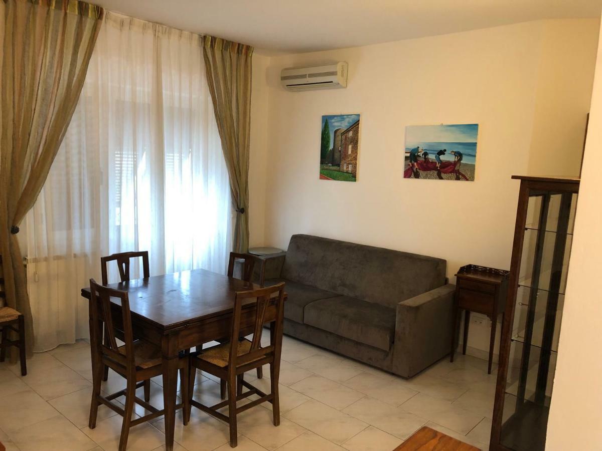 Casa Vacanza La Luna Sarzana Exterior foto
