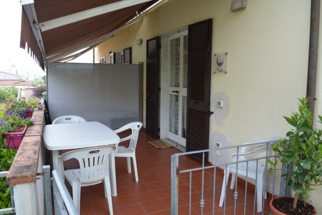 Casa Vacanza La Luna Sarzana Exterior foto